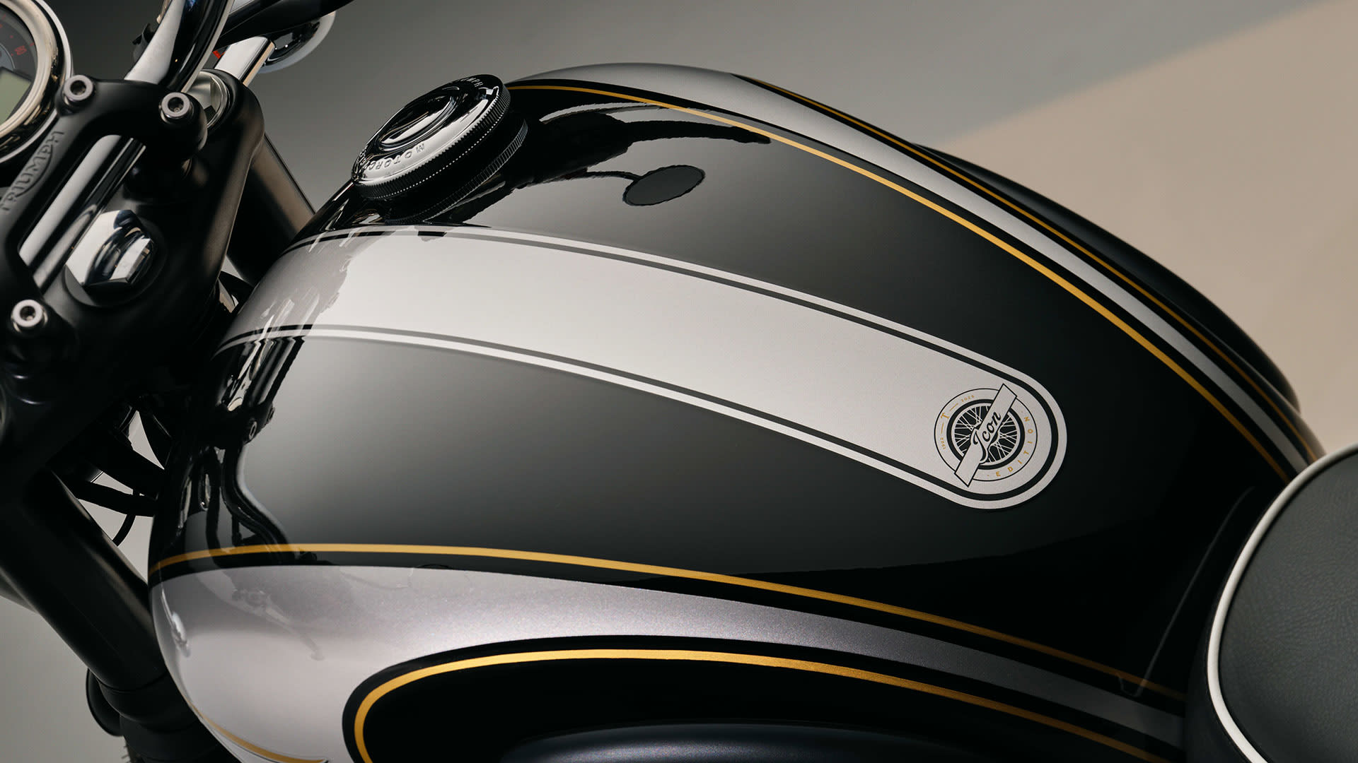 Triumph Icon Editions Tank in Sapphire Black and Aluminium Silver